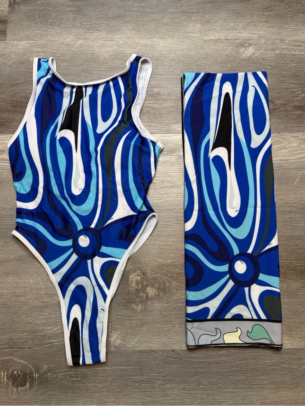 Emilio Pucci Blue Abstract One-Piece Swimsuit with Matching Leg Panel - Picture 3 of 3